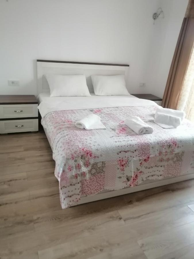 Aristocat Hotels Rasnov Extérieur photo