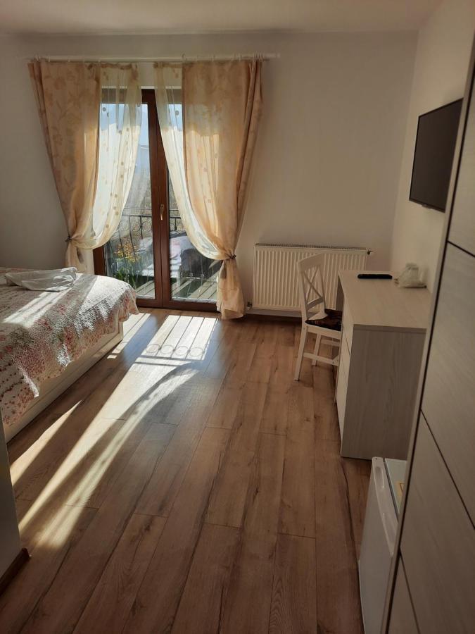 Aristocat Hotels Rasnov Extérieur photo