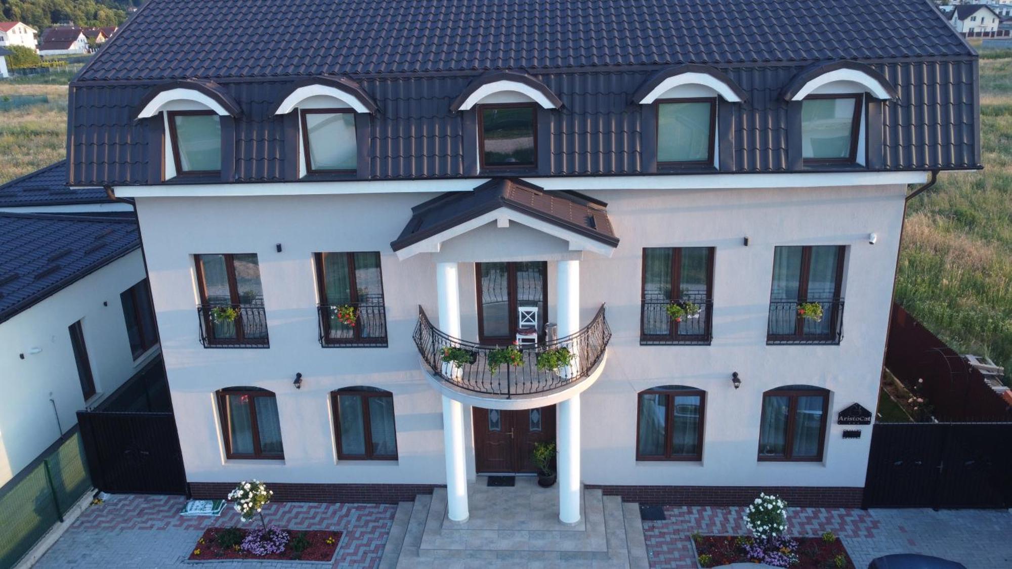 Aristocat Hotels Rasnov Extérieur photo